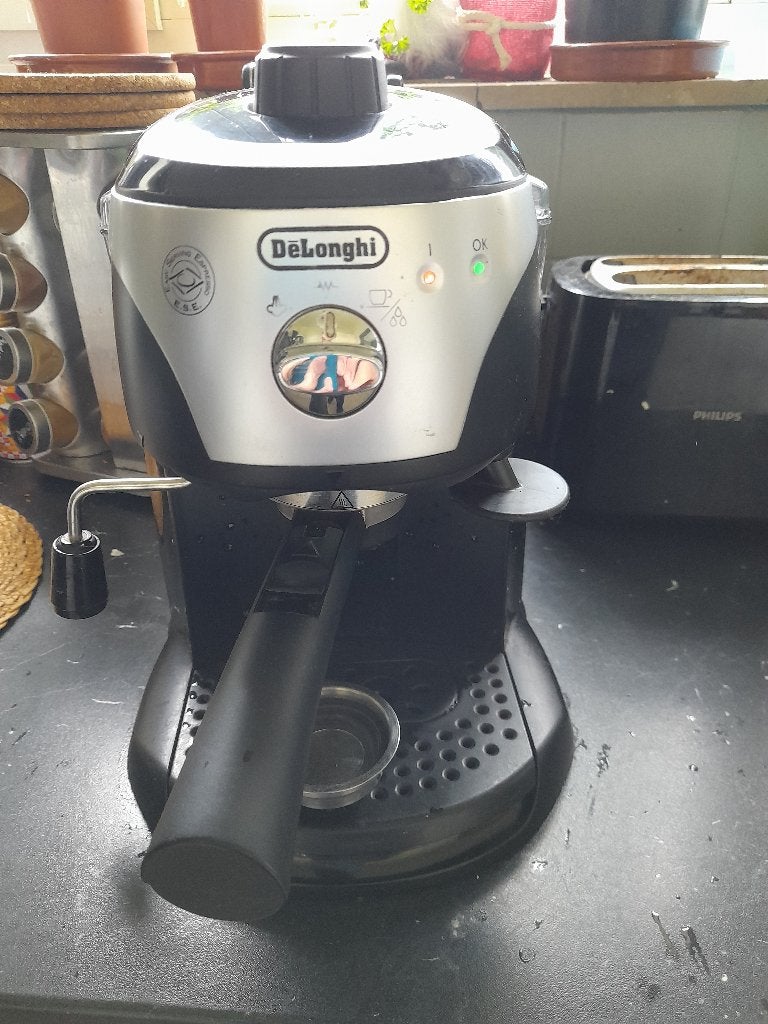 Machine expresso, Electroménager, Café moulu, Machine à espresso, Réservoir d'eau amovible, 2 à 4 tasses
