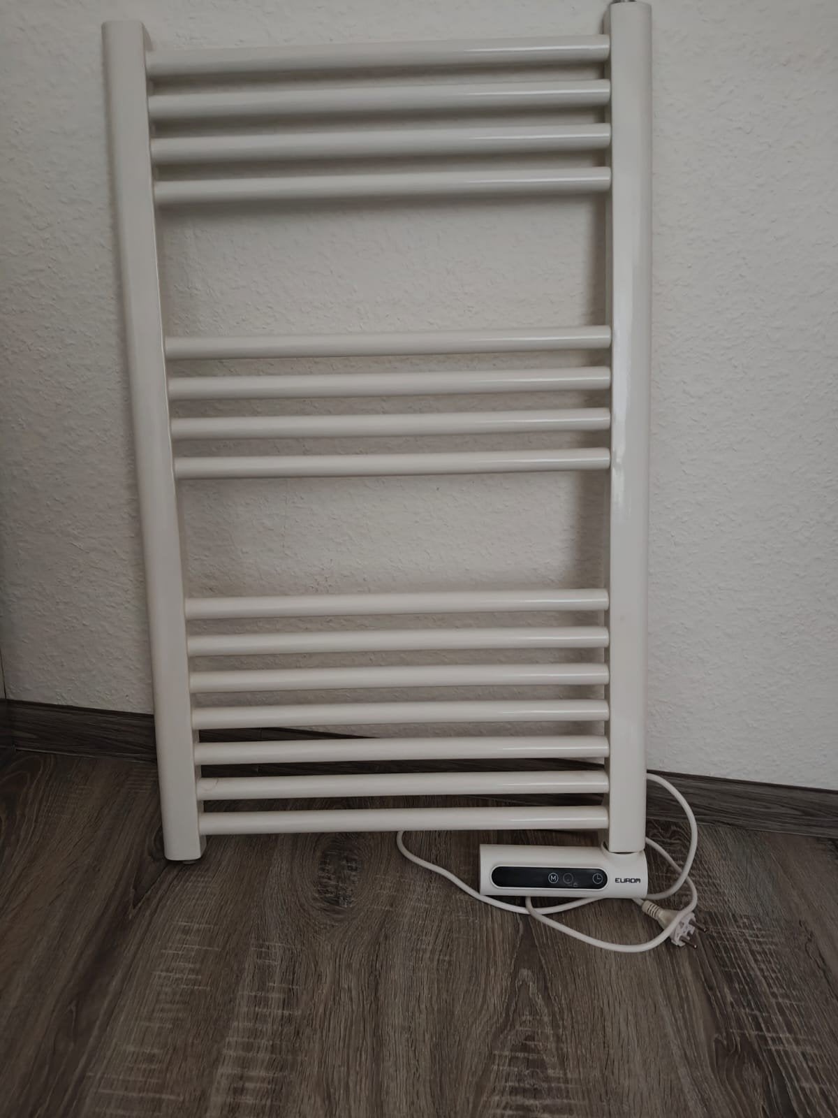 Elektrische handdoekdroger, Doe-het-zelf en Bouw, Verwarming en Radiatoren, Ophalen