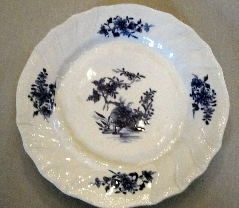 ASSIETTE PORCELAINE de TOURNAI décor "RONDA"., Enlèvement