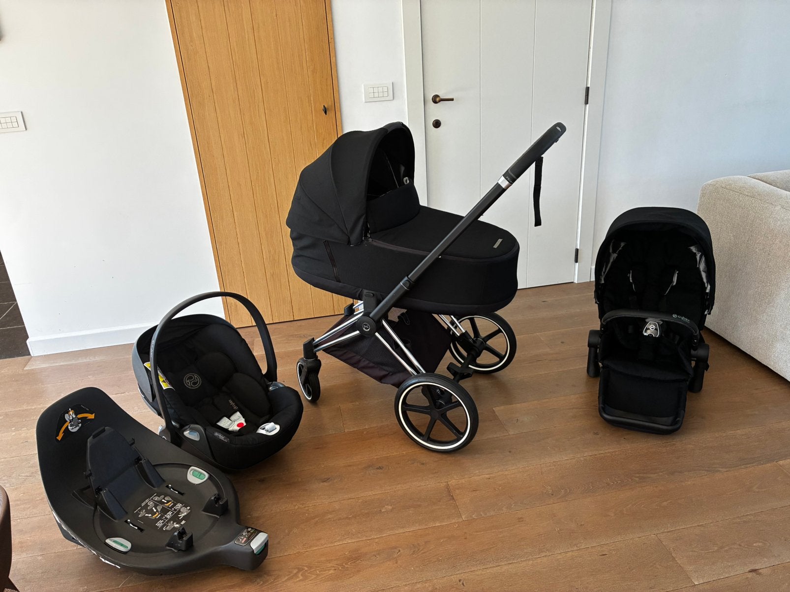 Set complet Cybex Priam argenté/noir, Enfants & Bébés, Poussettes & Combinaisons, Comme neuf, Poussette combi, Autres marques