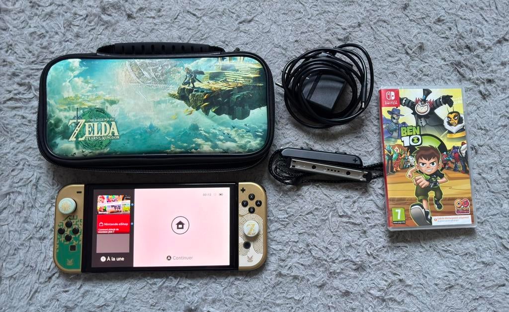 Console Nintendo Switch Oled Édition Zelda + 1 jeu + housse, Consoles de jeu & Jeux vidéo, Jeux | Nintendo Switch, Enlèvement ou Envoi