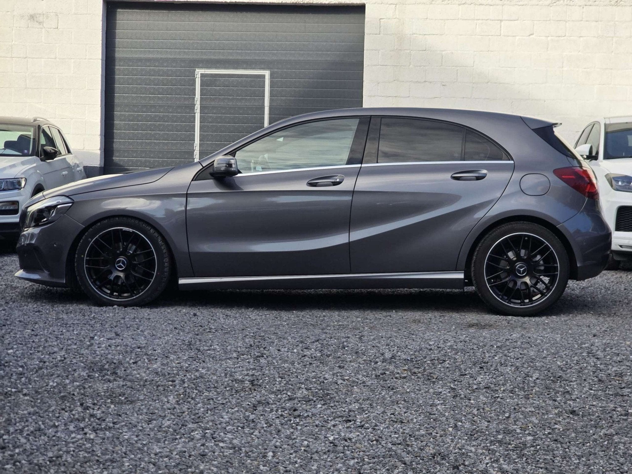 Mercedes-Benz A-Klasse 200 HARMAN K * CUIR CHAUFFANT * CAMER, Autos, Achat, Euro 6, Boîte manuelle, Noir