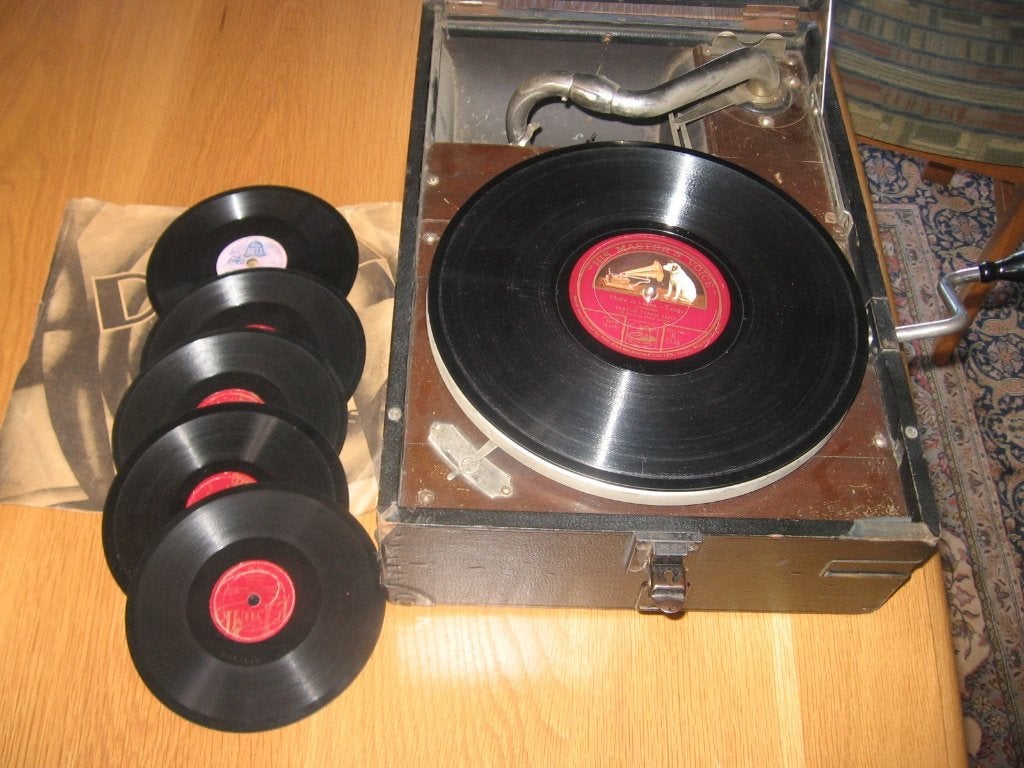 werkende koffer grammofoon his masters voice model 101, Ophalen, Gebruikt, Platenspeler