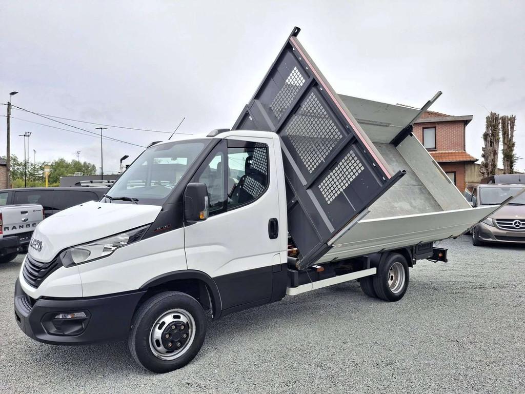 Iveco Daily 35C18 Tri benne (bj 2022), Parkeersensor, Gebruikt, https://public.car-pass.be/vhr/300a8b88-af7b-4086-ba3a-43755065f979