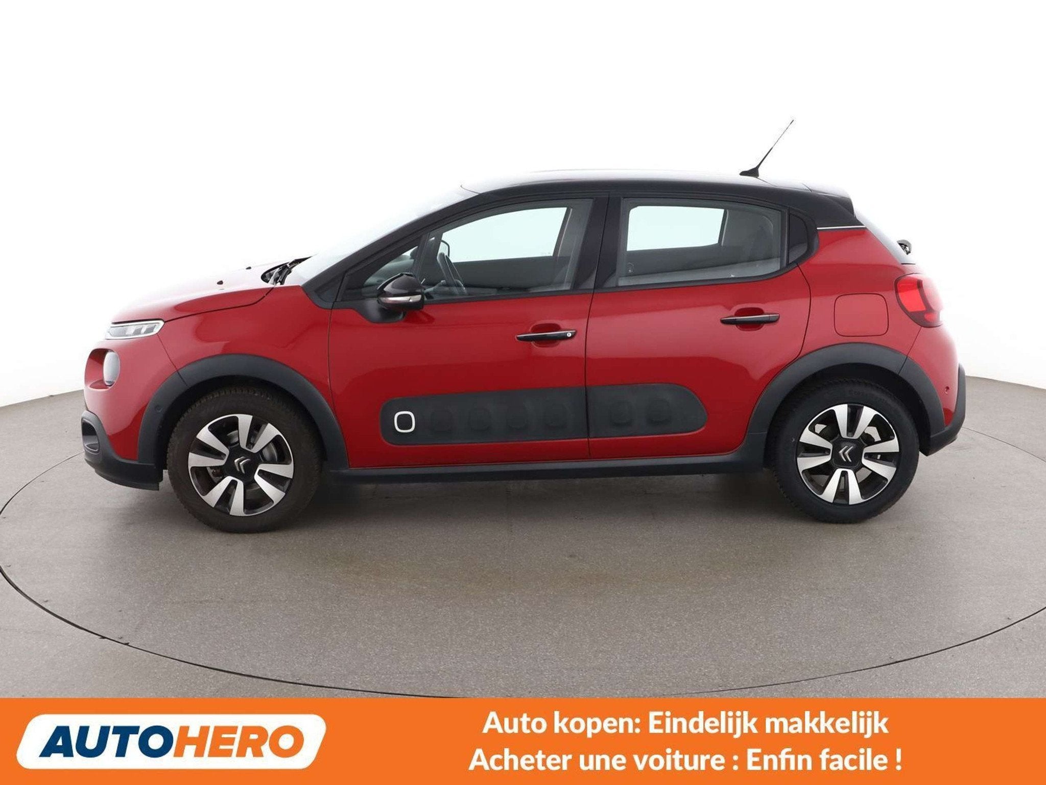 Citroën C3 1.2 PureTech Shine, Rouge, Achat, Noir, 5 portes