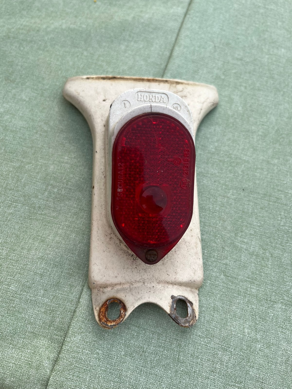 Achterlicht honda amigo novio, Fietsen en Brommers, Brommeronderdelen | Oldtimers, Ophalen, Zo goed als nieuw