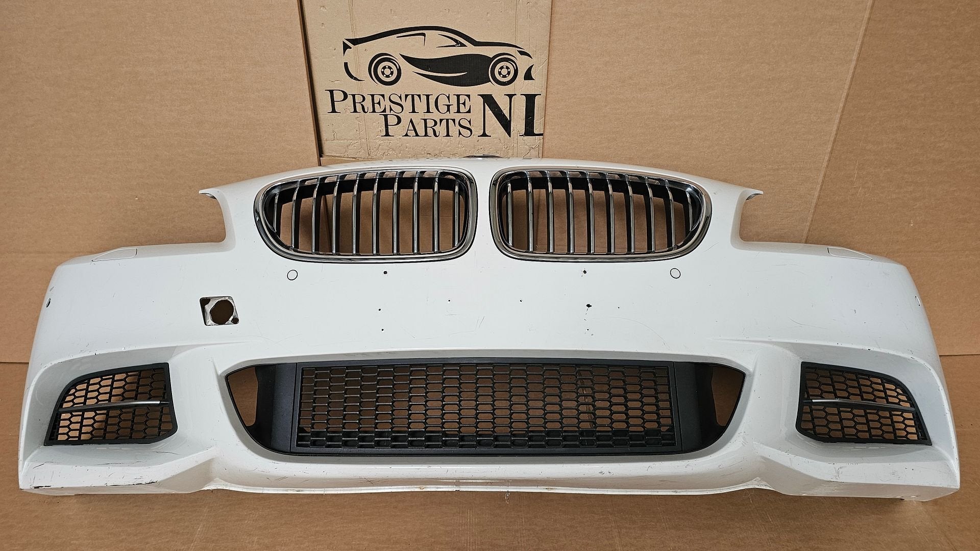 Voorbumper BMW 5 Serie F10 F11 M Pakket M550i Bumper Origine, Auto-onderdelen, Gebruikt, -, Voor, Ophalen of Verzenden