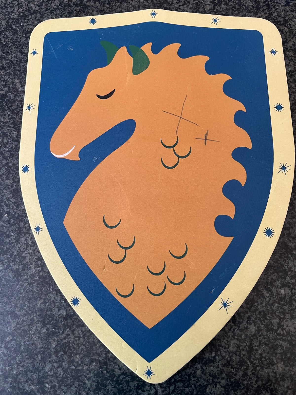 Bouclier (mousse) pour chevalier, bon état, Enlèvement ou Envoi, Comme neuf