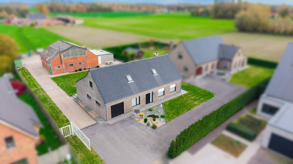 Alleenstaande woning met loods te Zerkegem, Immo, Jabbeke, 1000 tot 1500 m², Vrijstaande woning, 193 m²