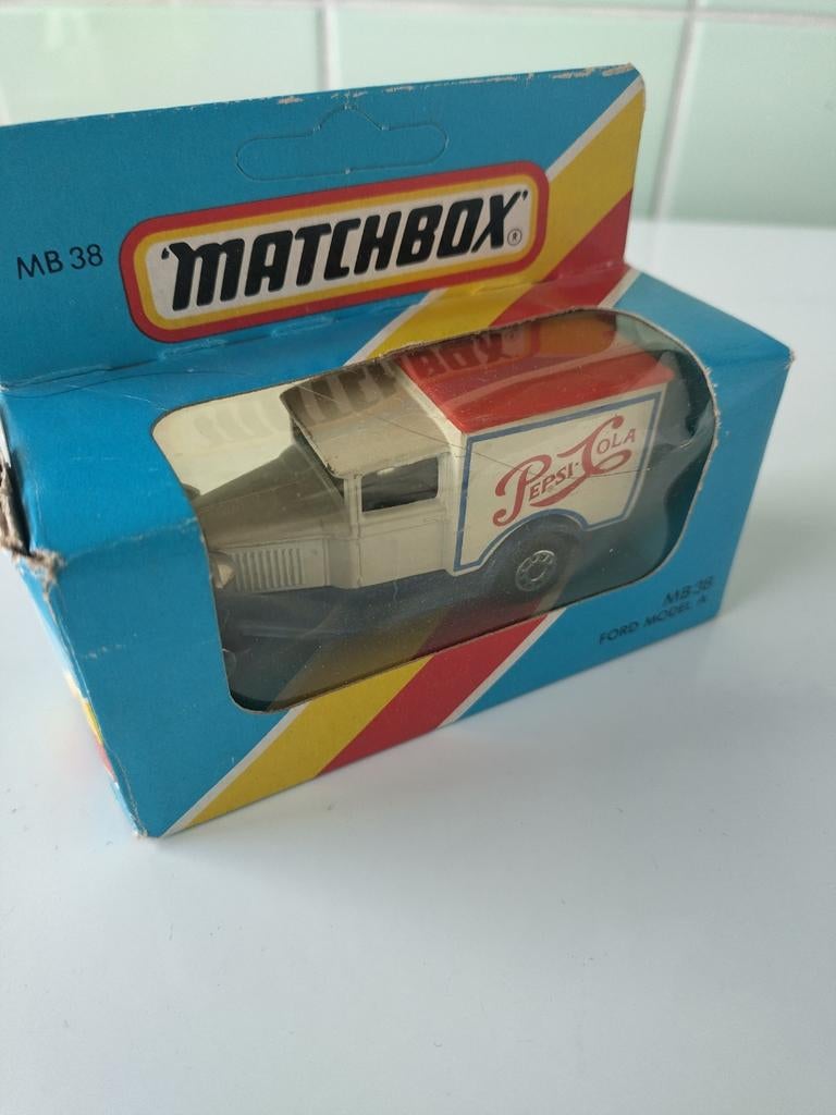 Vintage Matchbox Model A Ford AFHALING LEES BESCHRIJVING, Hobby en Vrije tijd, Modelauto's | 1:50, Ophalen, Nieuw, Auto, Matchbox