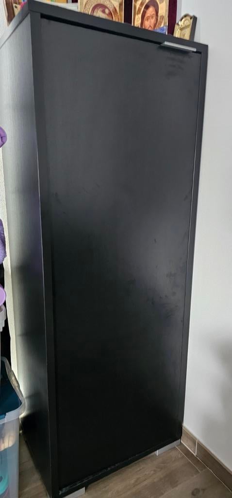 Opbergkast / smalle kast – 150 cm hoog – Praktisch & stevig, Ophalen