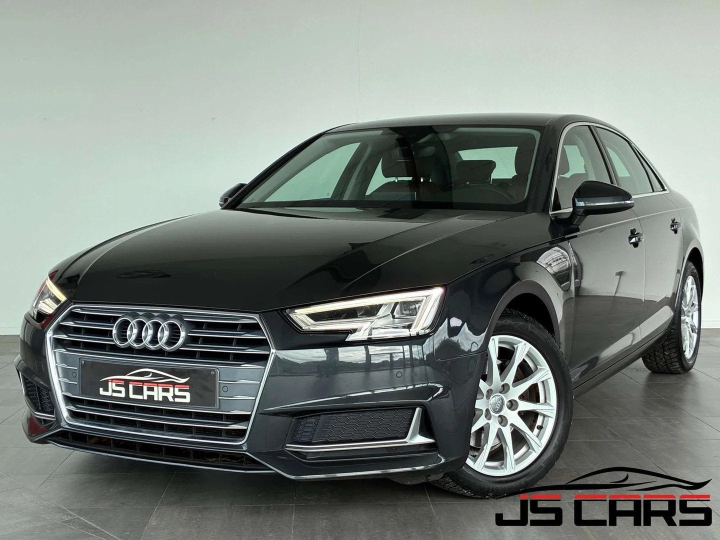 Audi A4 2.0 TDi -COCKPIT-CARPLAY-GPS-CUIR-JANTES17-PDC, Auto's, Automaat, 4 deurs, Gebruikt, 4 cilinders