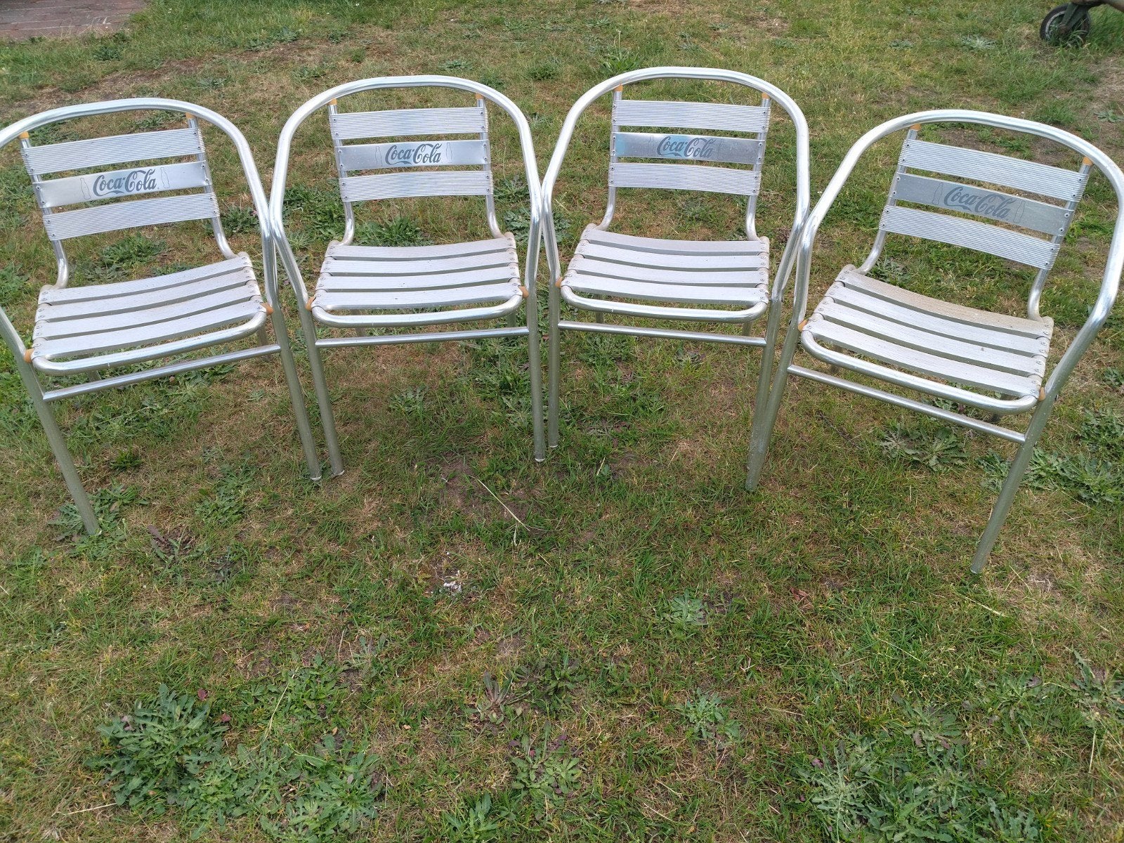 Coca cola stoelen in aluminium, Enlèvement