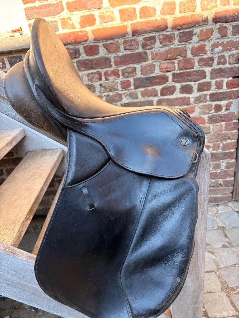 Dressuur en springzadels te koop, Dieren en Toebehoren, Paarden en Pony's | Zadels, Gebruikt, Ophalen