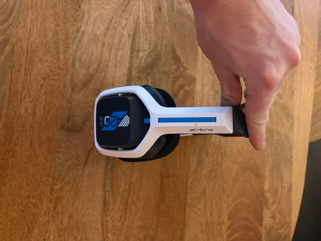 Astro A20 draadloze gamingheadset, Overige merken, Zo goed als nieuw, Draadloos, Op oor (supra aural)