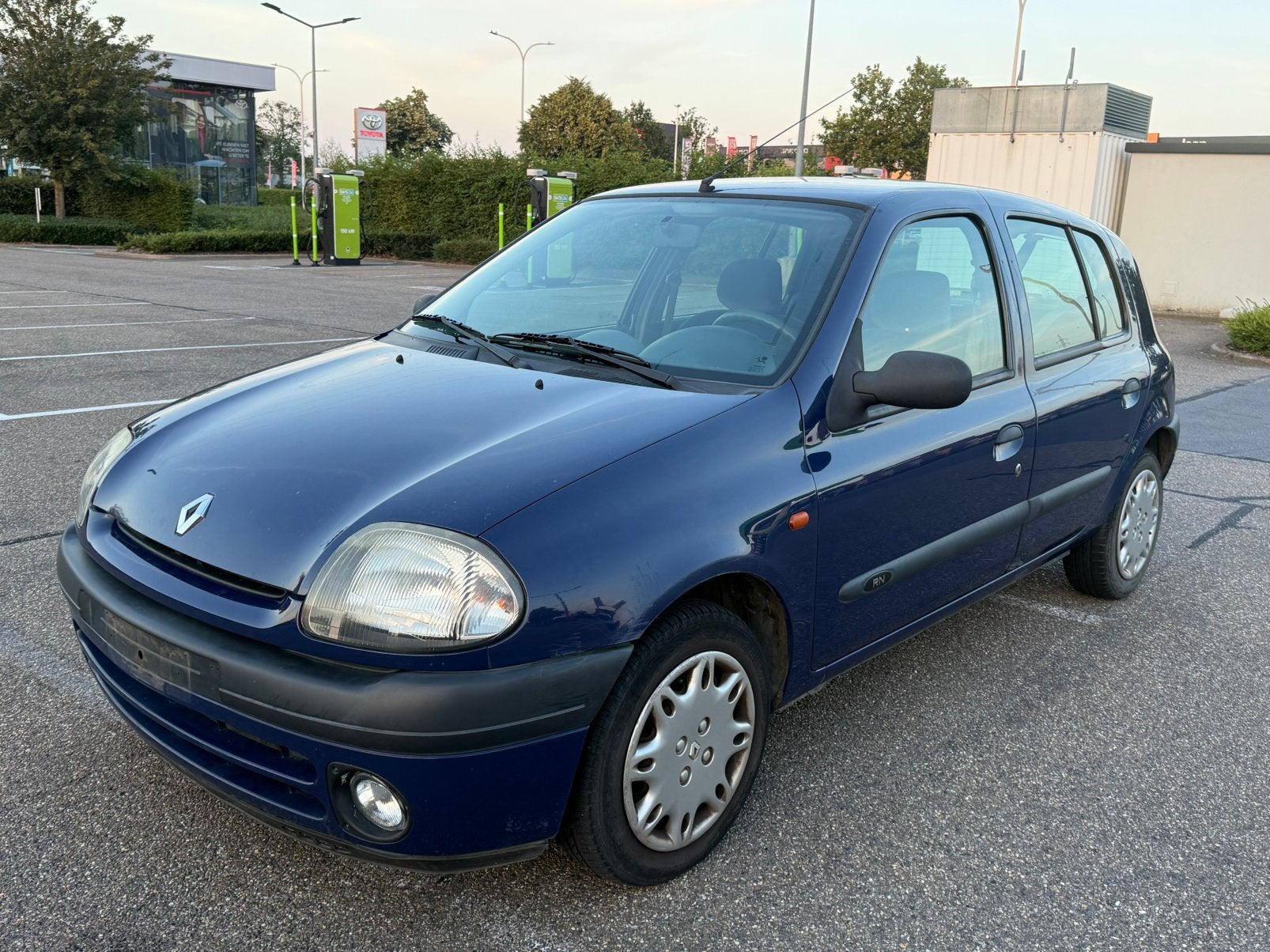 Renault Clio II, 1.4 benzine bwj 2000, Autos, Achat, Interruption de démarrage, Bleu, 5 portes