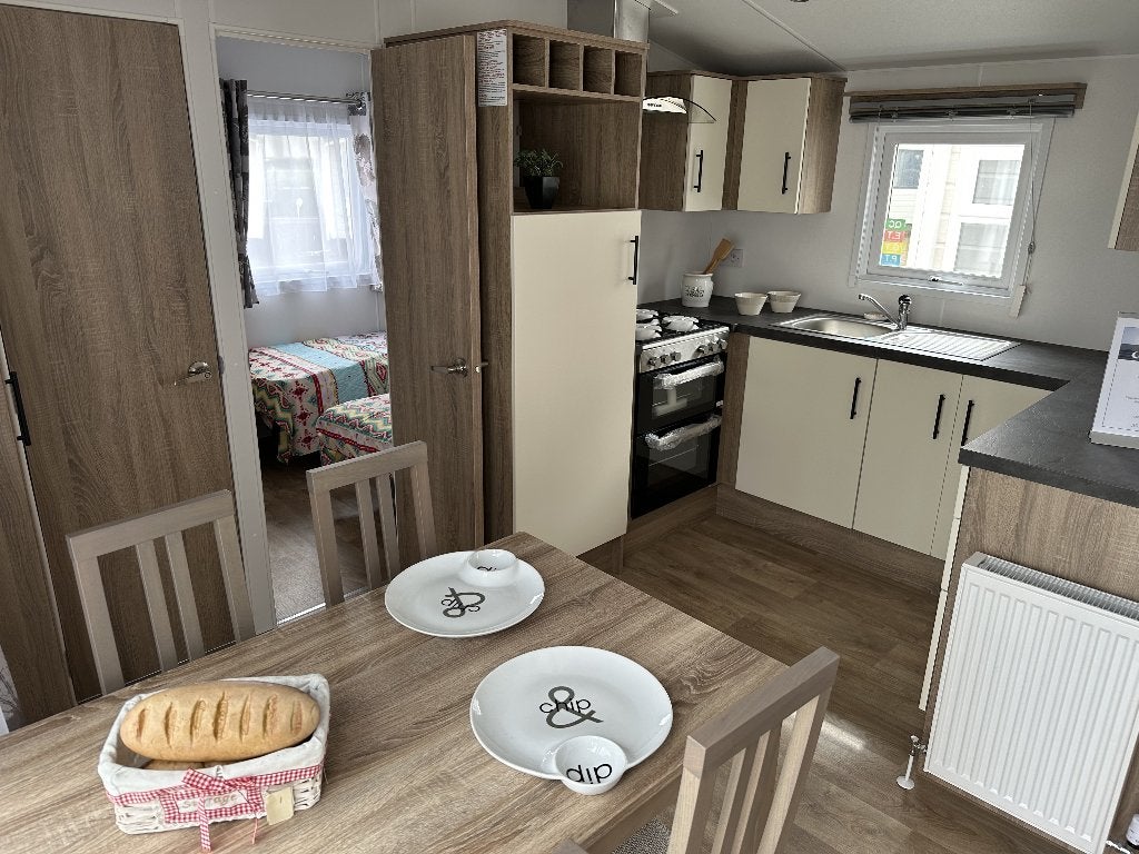 Juniper 1000 x 370 cm – 2 slaapkamers, Caravans en Kamperen, Tot en met 6