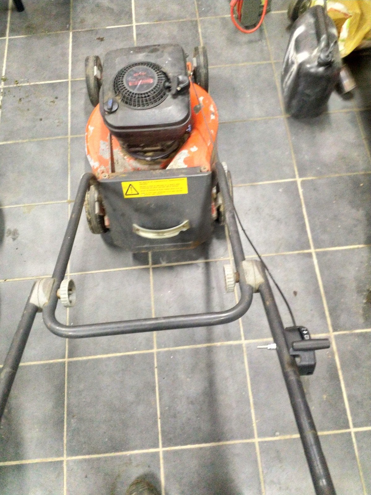 Benzine grasmaaier, Ophalen, Opvangzak
