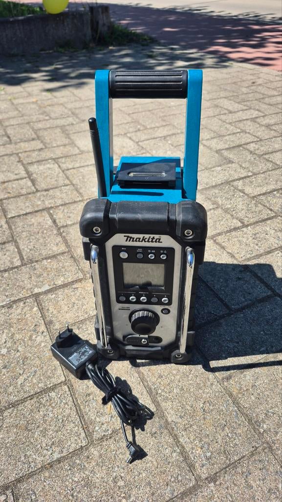 Makita Bouwradio, Ophalen, Radio