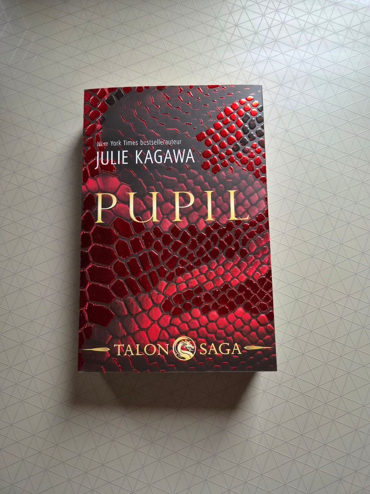 Pupil Julie Kagawa, Ophalen, Nieuw, Julie Kagawa