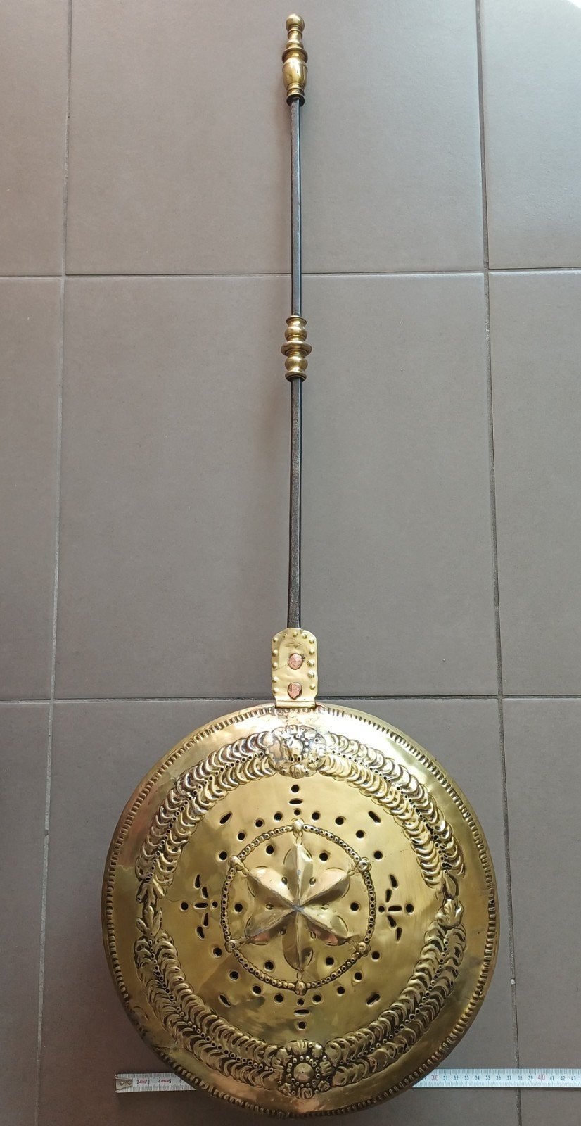 17e eeuwse Vlaamse bedpan, Verzenden