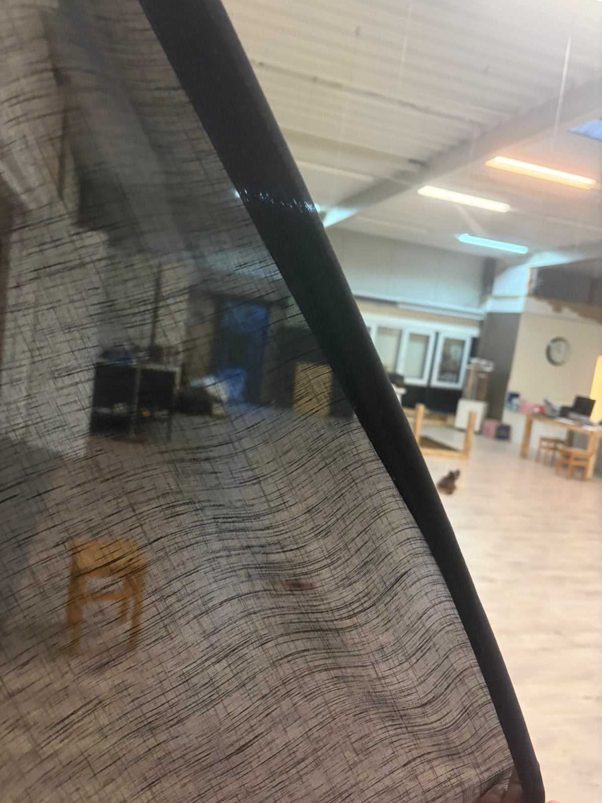 Zwarte voile gordijn, Huis en Inrichting, Stoffering | Gordijnen en Lamellen, Ophalen, Zo goed als nieuw