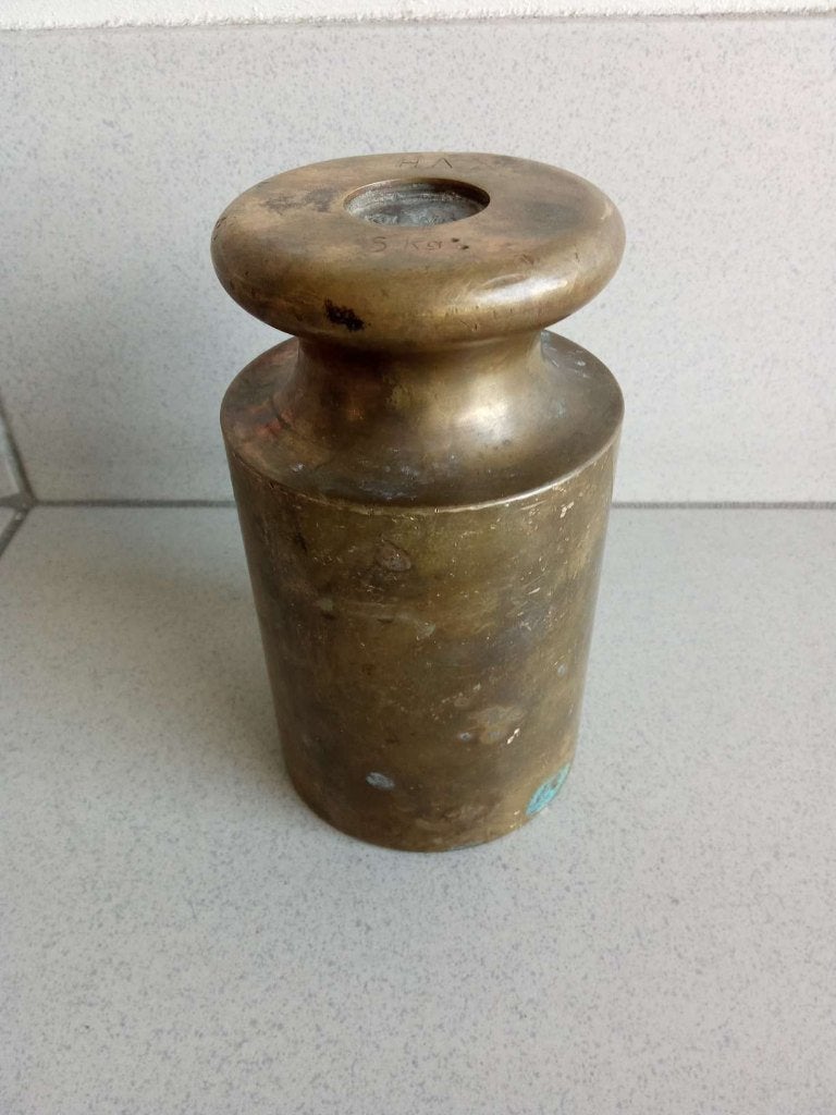 Weegschaal gewicht van 5kg in geel koper., Antiek en Kunst, Antiek | Gereedschap en Instrumenten, Ophalen of Verzenden