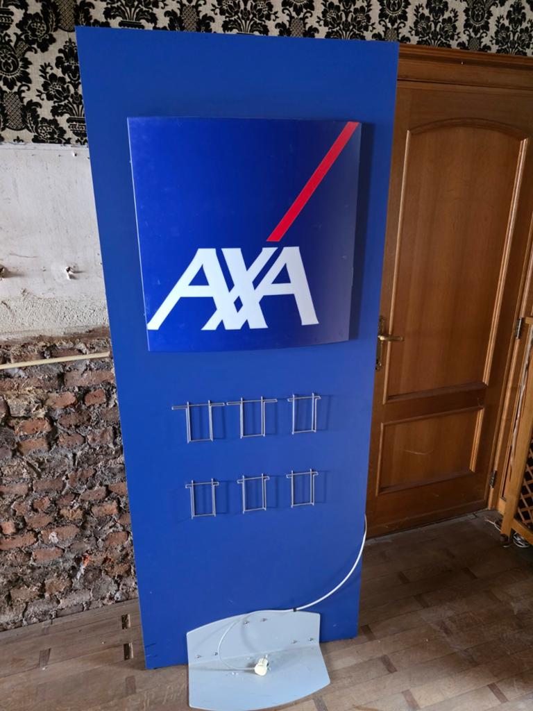 Lichtpaneel met folderhouder (logo axa kan verwijderd worden, Ophalen
