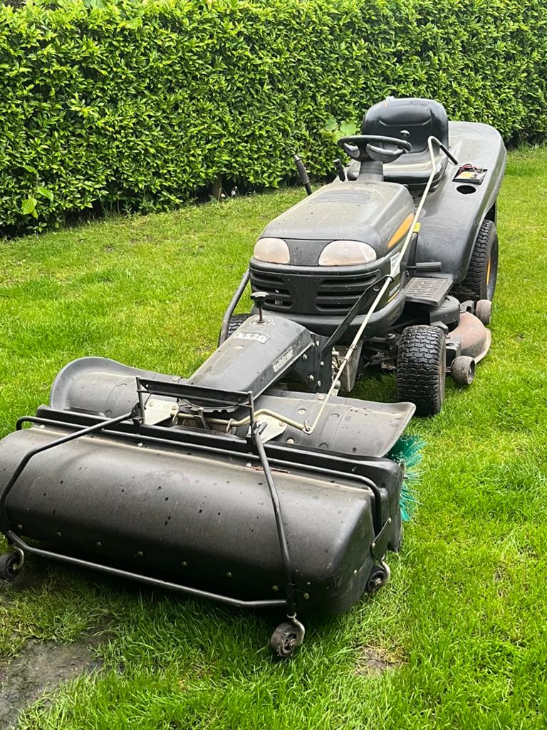 Zitmaaier met 20pk B’s motor in goede staat, Ophalen, Zo goed als nieuw