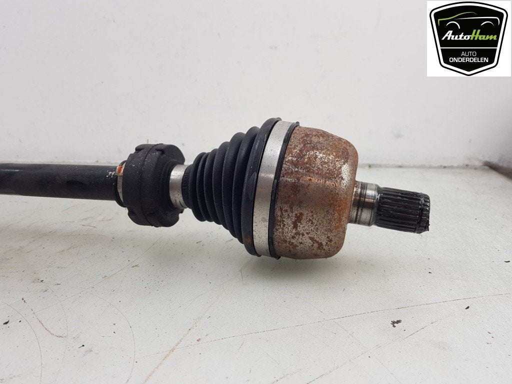 AANDRIJFAS LINKS ACHTER Volvo XC60 II (UZ) (01-2017/12-2022), Gebruikt, Volvo