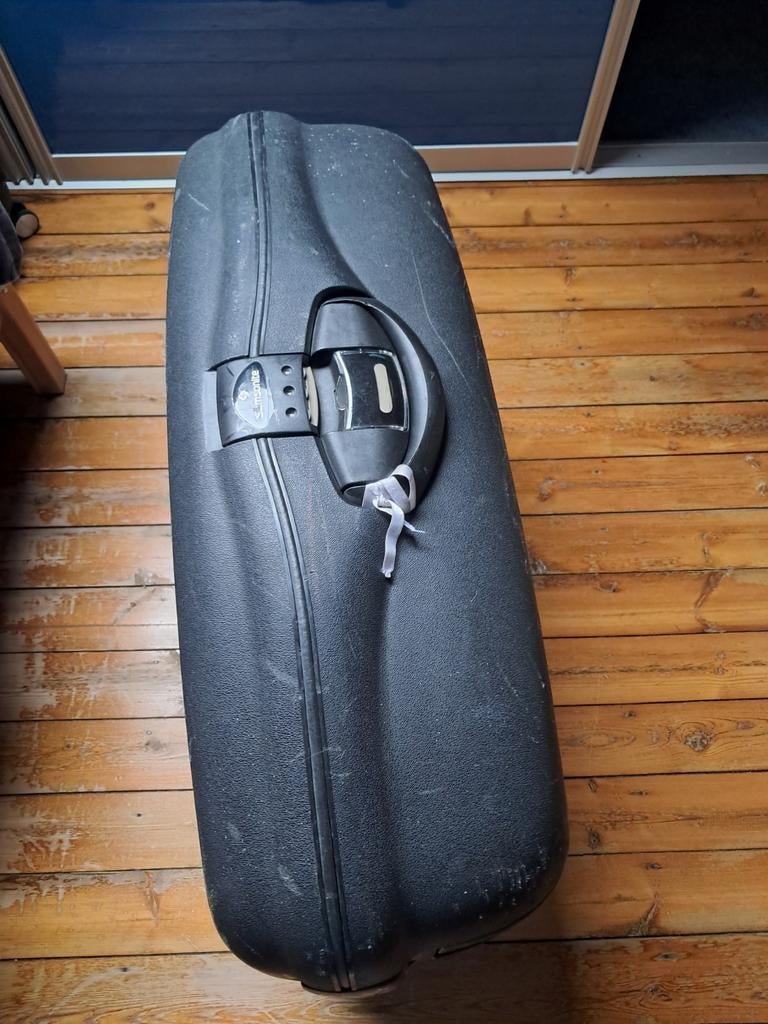 Valise Samsonite, Enlèvement, Roulettes