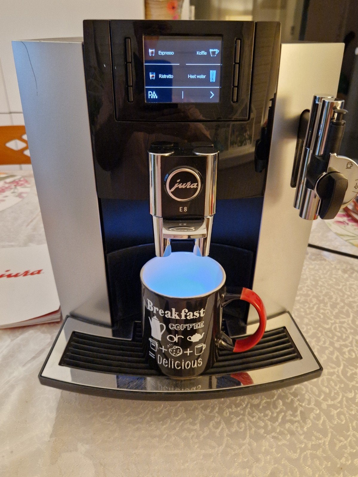 coffee machine jura e8, Electroménager, Cafetières, Réservoir d'eau amovible, Café en grains, 2 à 4 tasses, Comme neuf