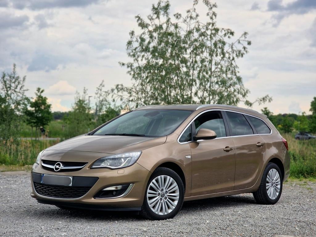 Opel Astra Sports Tourer 1.7 CDTI 2014 Facelift 385DKM, Auto's, Opel, Voorwielaandrijving, Euro 5, Zwart, Overige kleuren