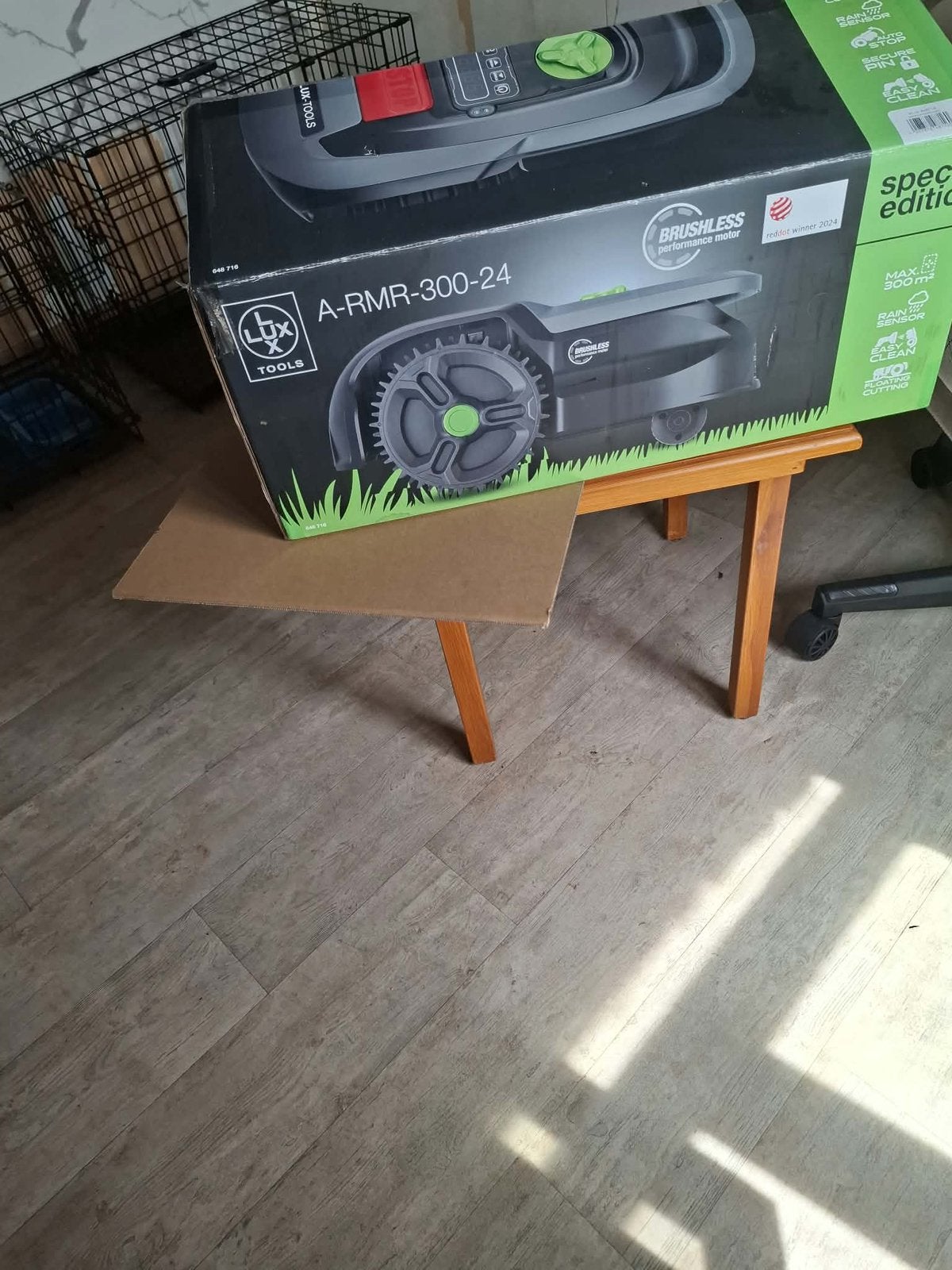 LUX Tools Robotmaaier A-RMR-300-24, Ophalen, Nieuw, Minder dan 20 cm, Met regensensor