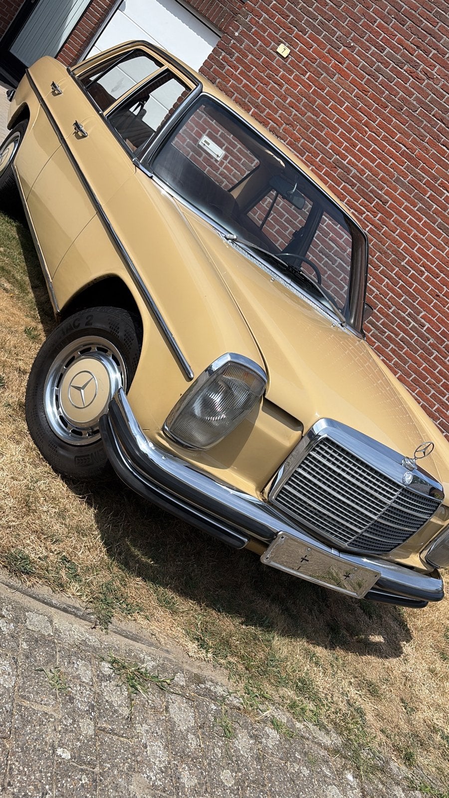 Mercedes 200 benzine otomatik 1974, Auto's, Automaat, Particulier, Te koop, Benzine
