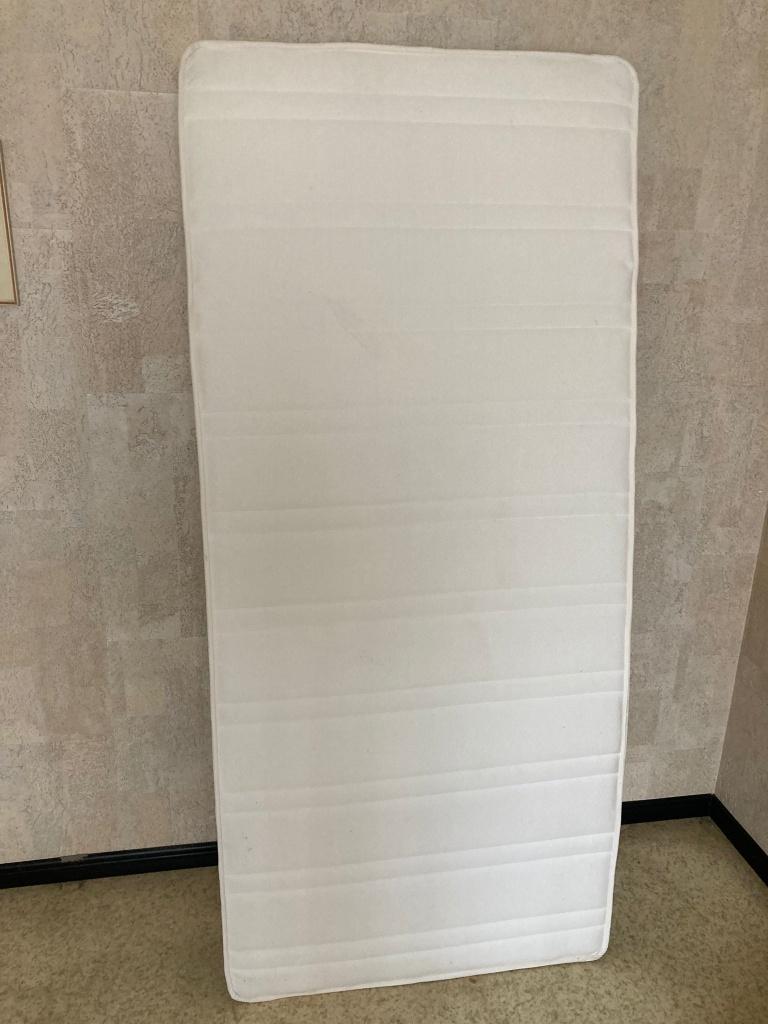 Eénpersoons matras BE-FLEX – zo goed als nieuw, Huis en Inrichting, Slaapkamer | Matrassen en Bedbodems, Ophalen, Matras