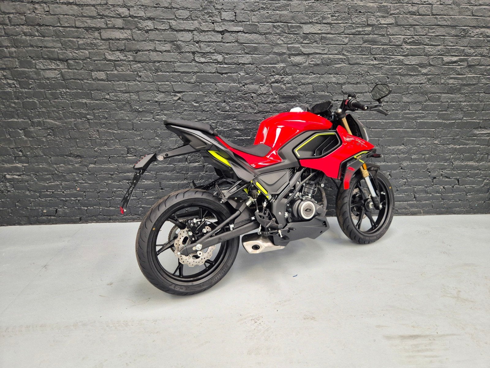 QJmotor SRK 125 S2 - sportieve naked - A1/B rijbewijs, ABS, Entreprise, Permis Moto A1 minimum, QJ Motor