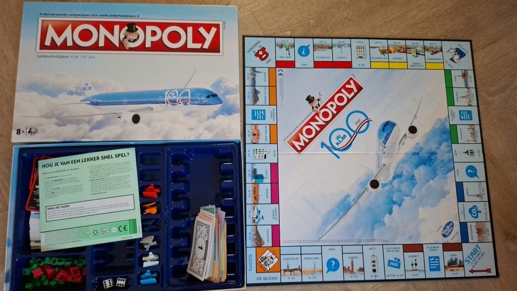 Bordspel nieuw Monopoly KLM Vliegtuigen Monopolie, Hobby en Vrije tijd, Een of twee spelers, Ophalen of Verzenden, Nieuw, Monopoly