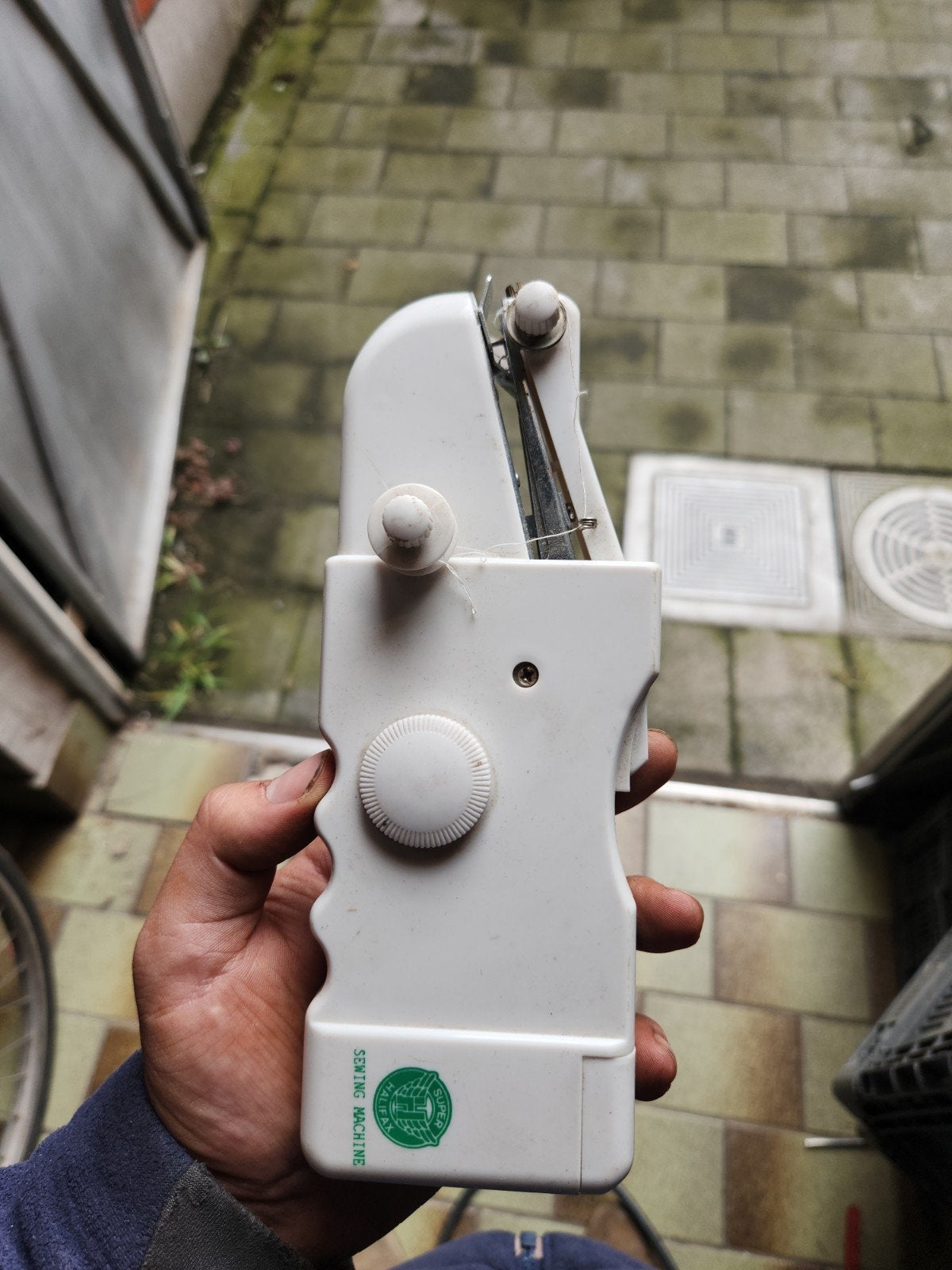 draagbare handnaaimachine, Hobby en Vrije tijd, Ophalen, Gebruikt, Naaimachine