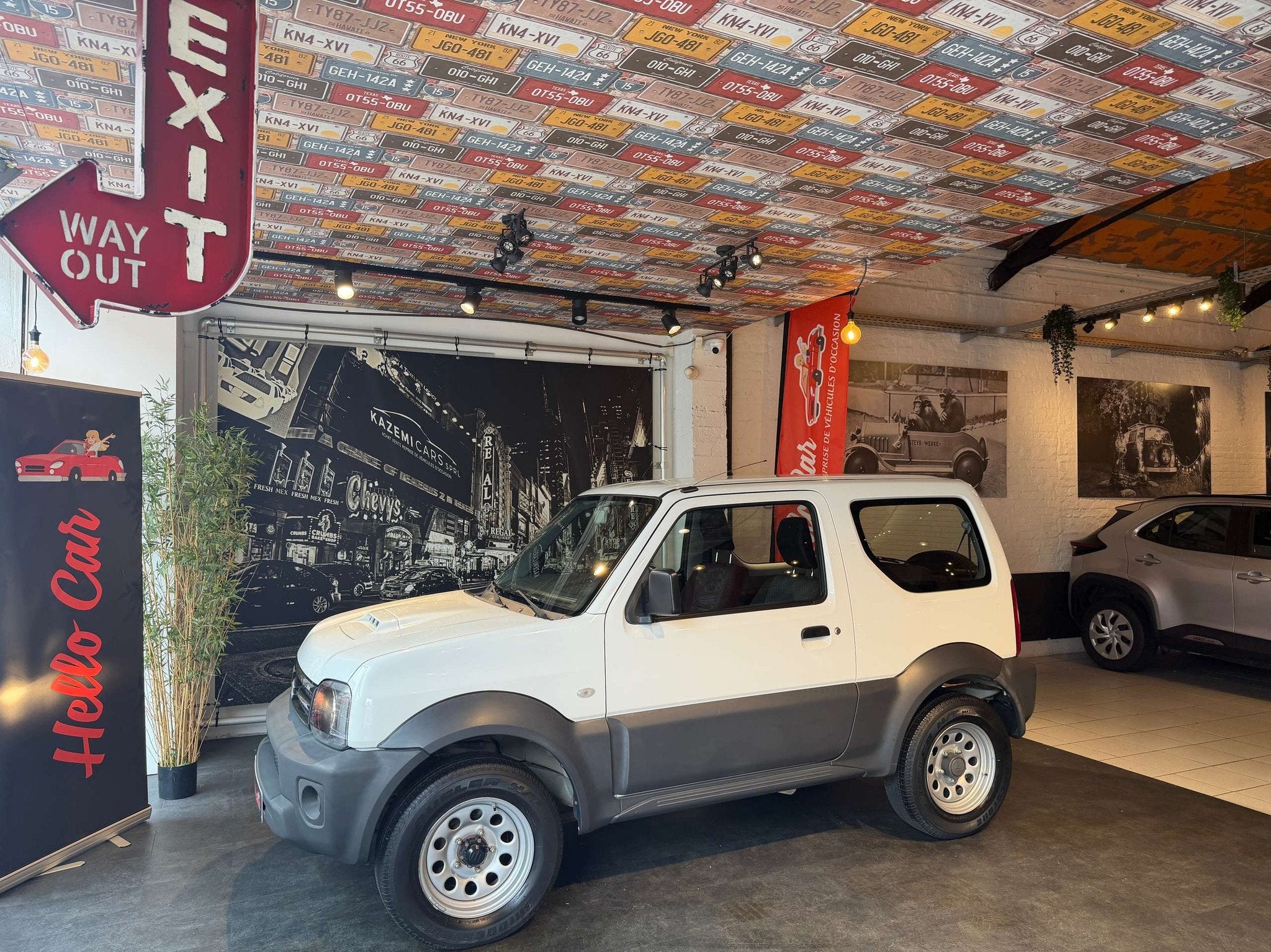 Suzuki Jimny 1.3i JLX * 4 PLACES * 2 CLEFS * GARANTIE * ESSE, Autos, Euro 5, Achat, 63 kW, Entreprise
