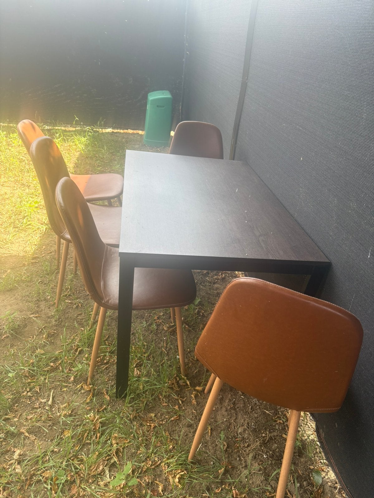 Gratis tafel en 5 stoelen, Huis en Inrichting, Tafels | Eettafels, Ophalen, Zo goed als nieuw