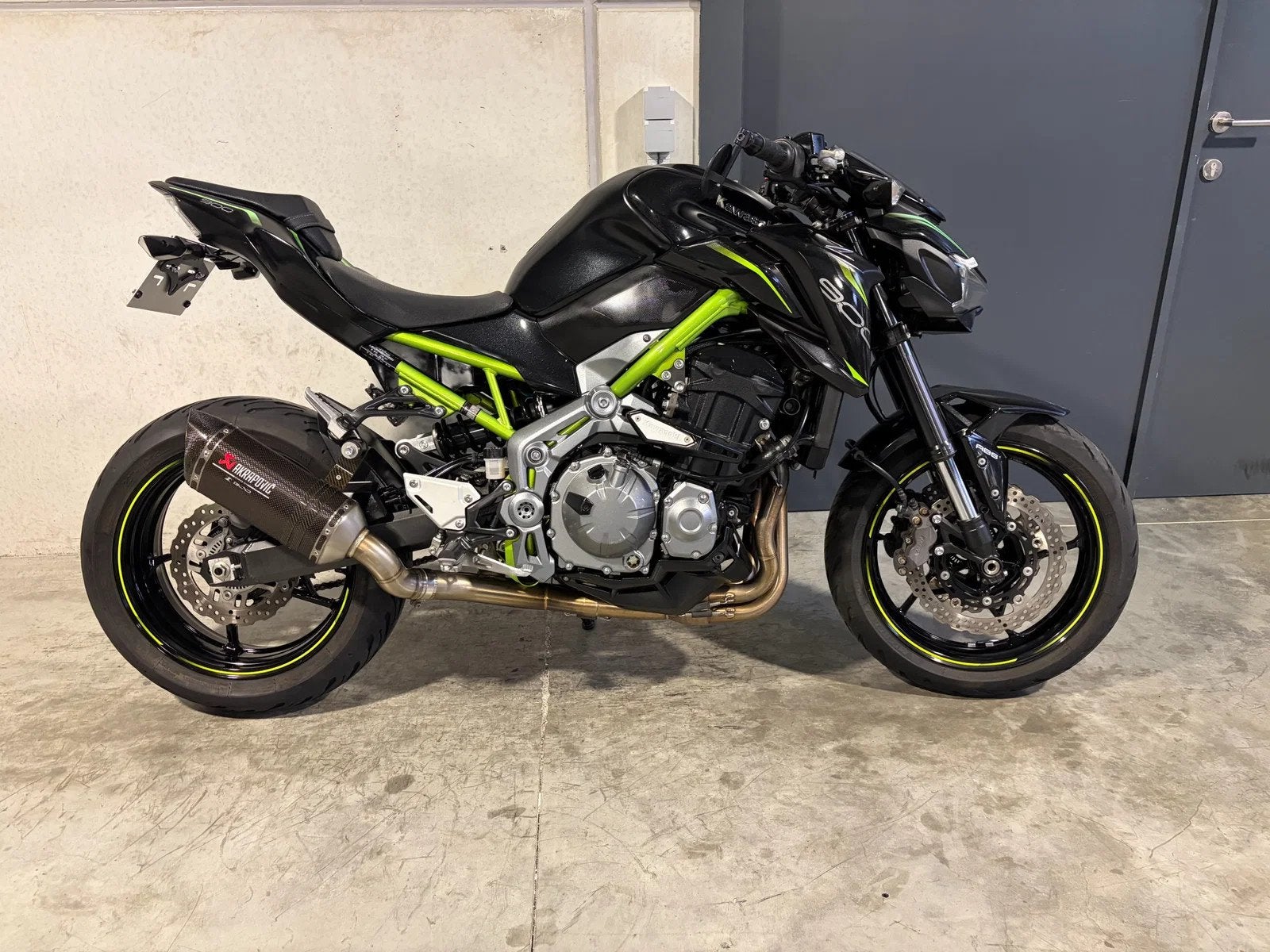Kawasaki Z900 met volledige uitlaatlijn (bj 2019), Motoren, 900 cc, Meer dan 35 kW, Overig, Handgeschakeld