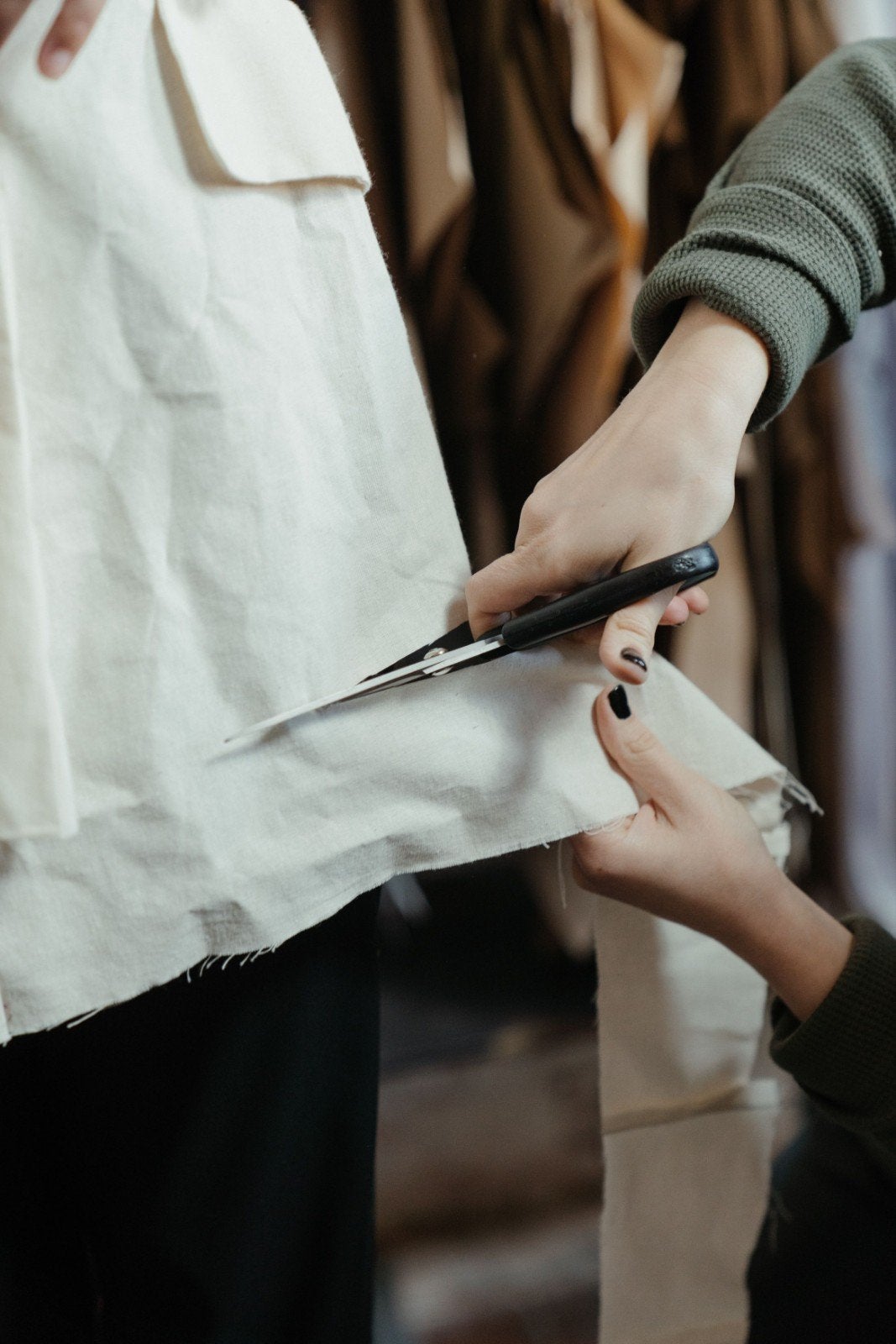 Professioneel Kleren Inkorten, Naaien & Herstellen in Deurne, Ophalen of Verzenden, Dames, Alles