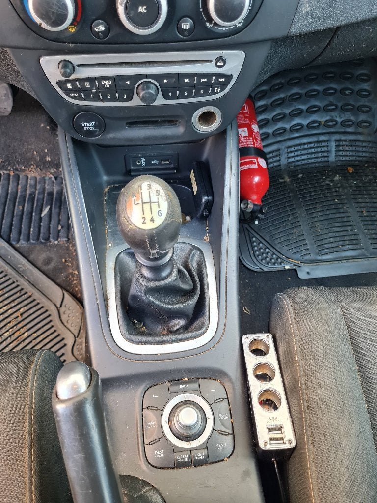 Renault Megane III 1.5 dCi 03/2011, 5 portes Noire, Euro 5, Achat, Boîte manuelle, Noir