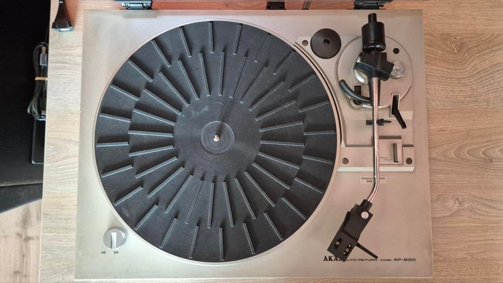 Platine vinyle AKAI AP-B20 vintage cellule ORTOFON OMB 10, TV, Hi-fi & Vidéo, Tourne-disques, Utilisé, Tourne-disque, Akai, Automatique