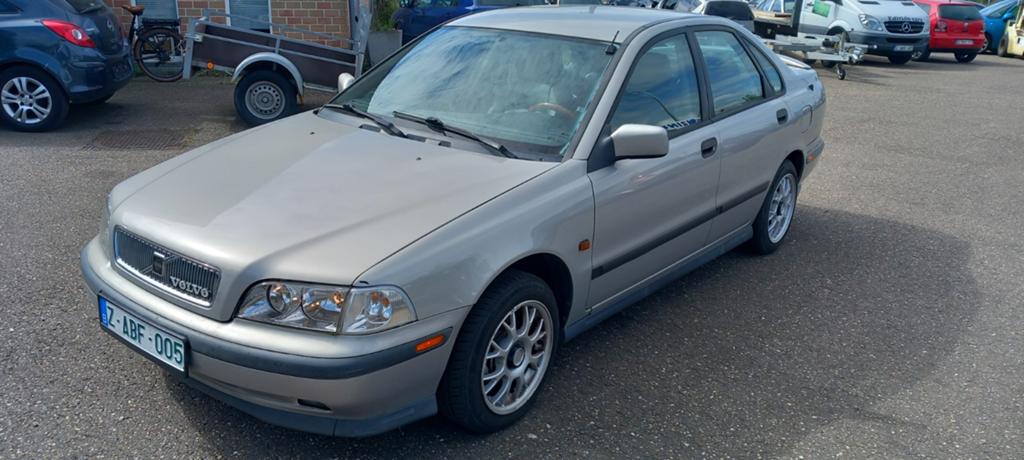 Oldtimer gekeurd voor verkoop, Auto's, Leder, S40, Bedrijf, Handgeschakeld