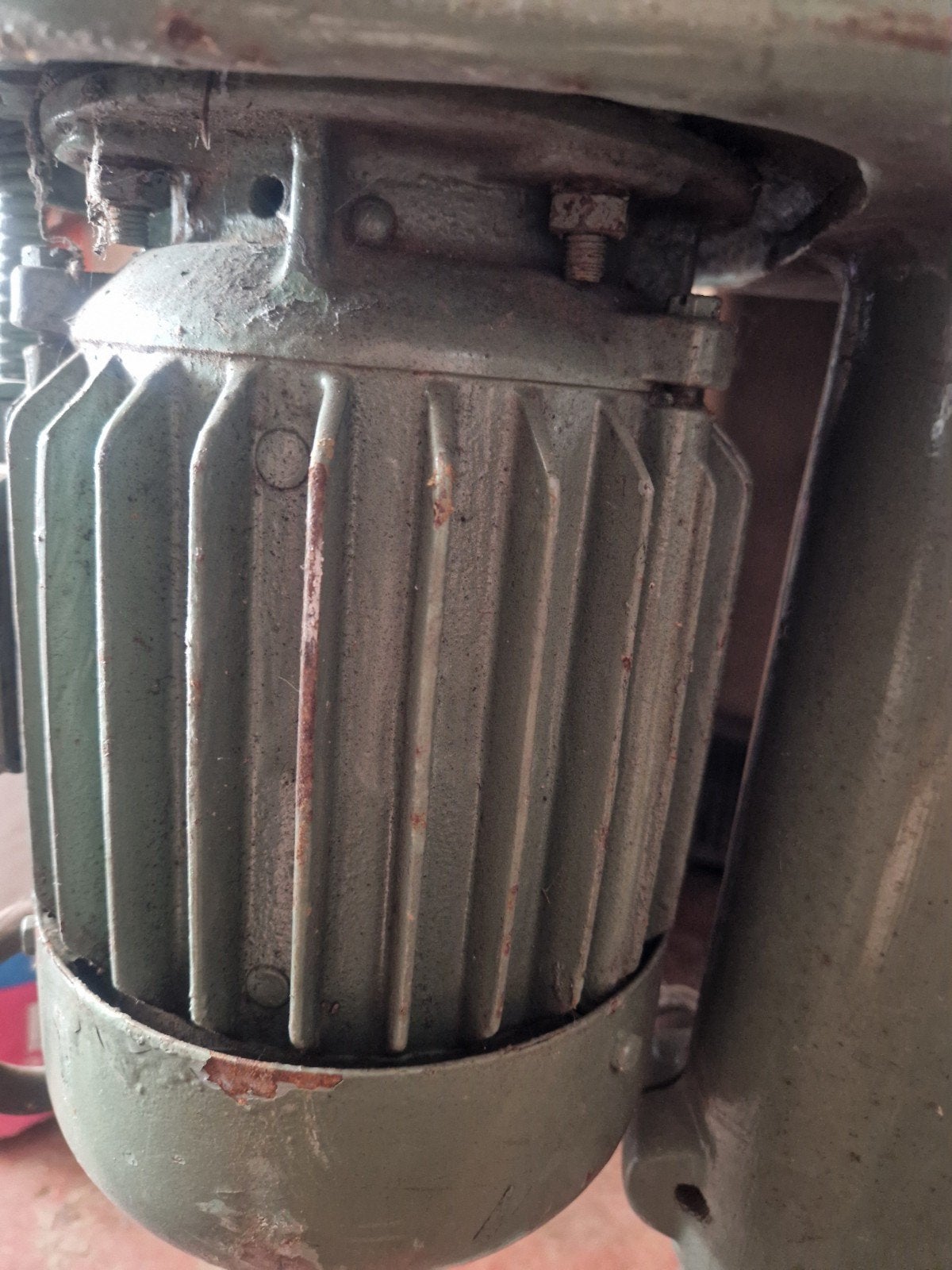 Kolomboormachine 380v, Bricolage & Construction, Outillage | Foreuses, Enlèvement, Utilisé, Foreuse sur colonne, Vitesse variable