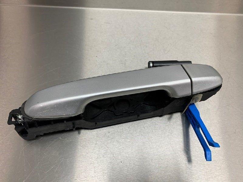PORTIERGREEP BUITEN LINKS ACHTER Toyota Yaris III (P13), Gebruikt, Achter, Toyota