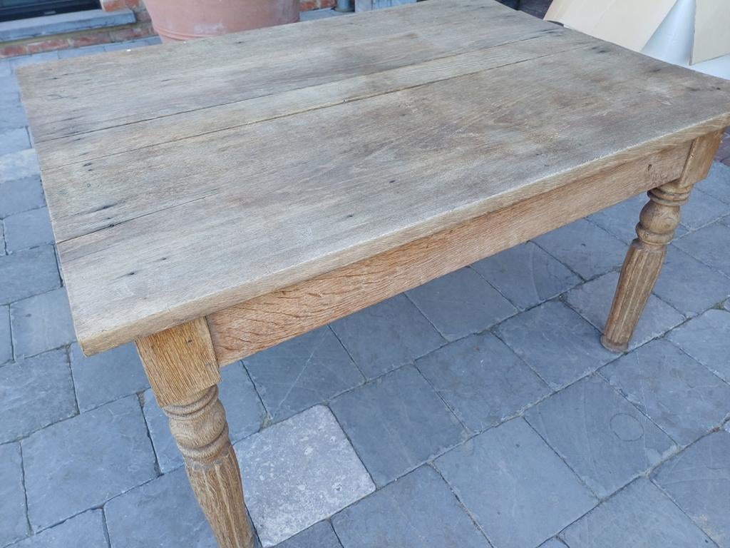 Oude massief eiken bijzettafel, Ophalen