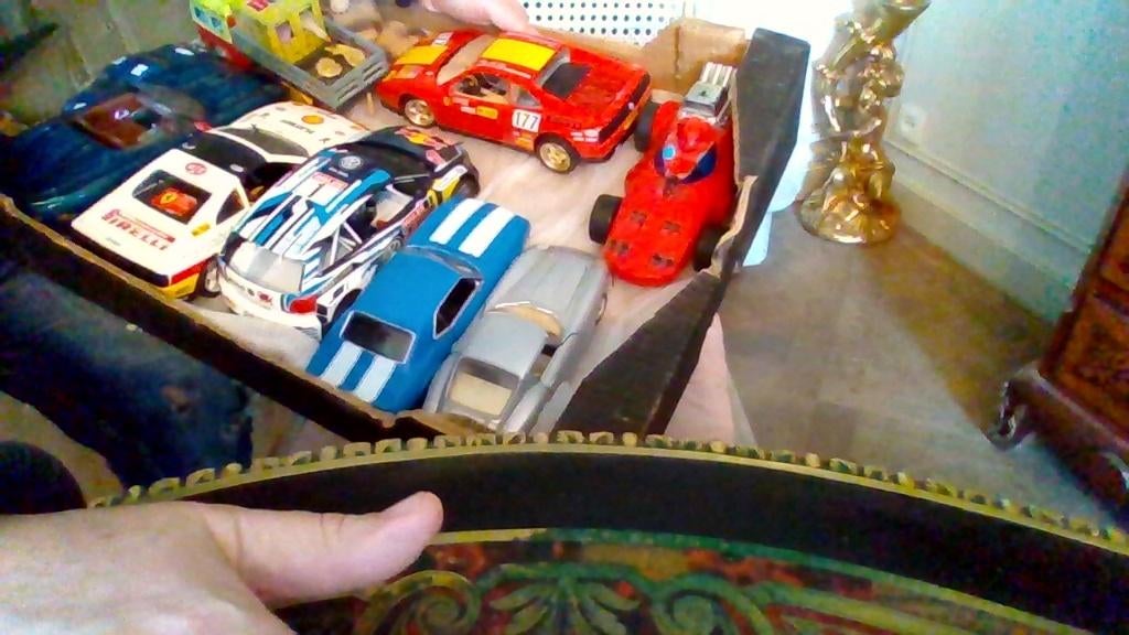 Vends lot de voiture (1/43, 1/16 , 1/24 etc, Enlèvement